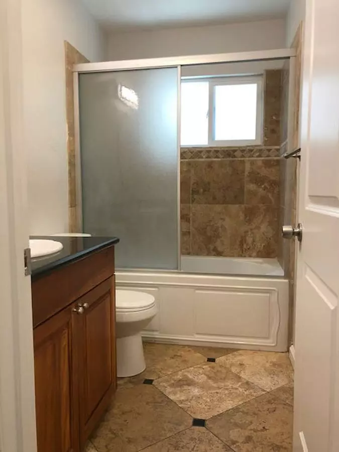 1Bed 1Bath Apartment 1 Month Free With 12 Month Lease photo 4