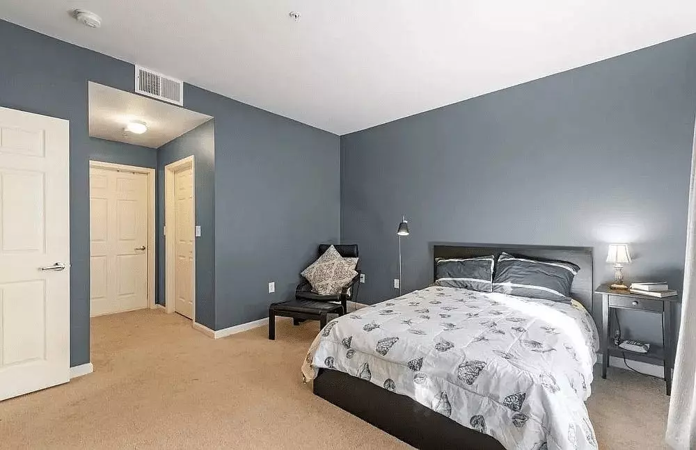 Urban Vibrant 1Bedroom Condo photo 3