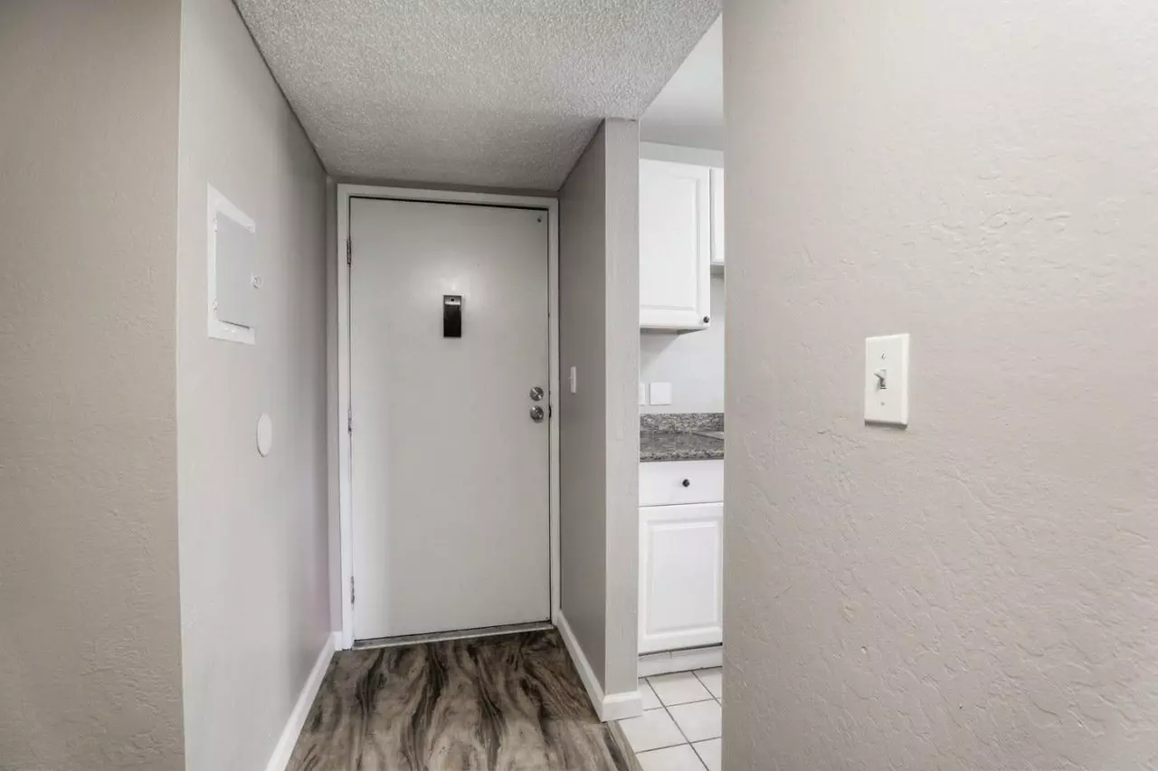 276 Tradewinds Drive - 1 photo 3