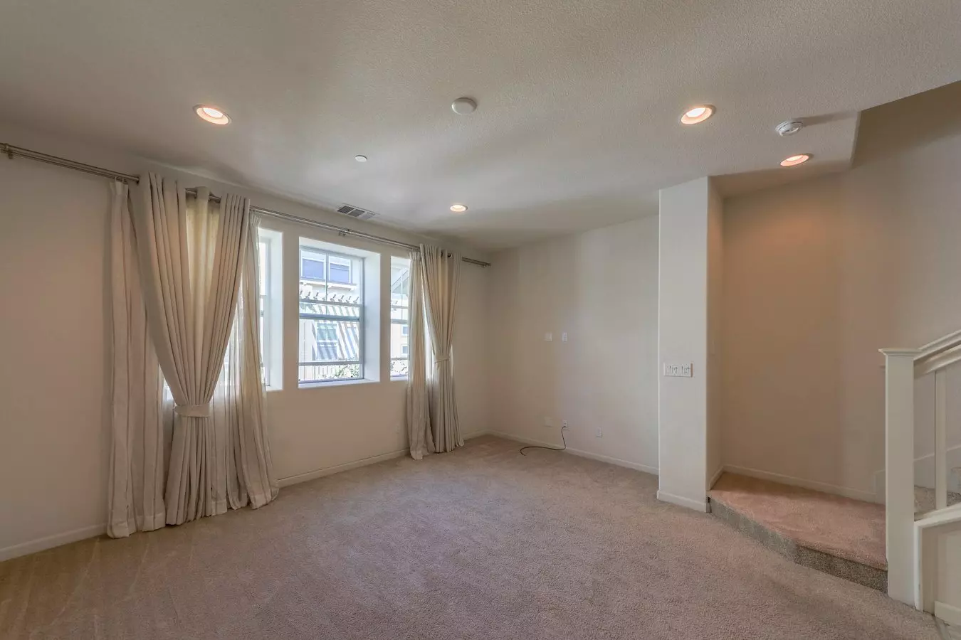 2086 Vincenzo Walkway photo 5