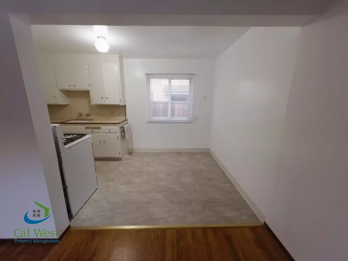 $1995 - 1bd/1ba Quaint And Well Maintained Apartment In Downtown San Jose Near Pwc And Oracle photo 3