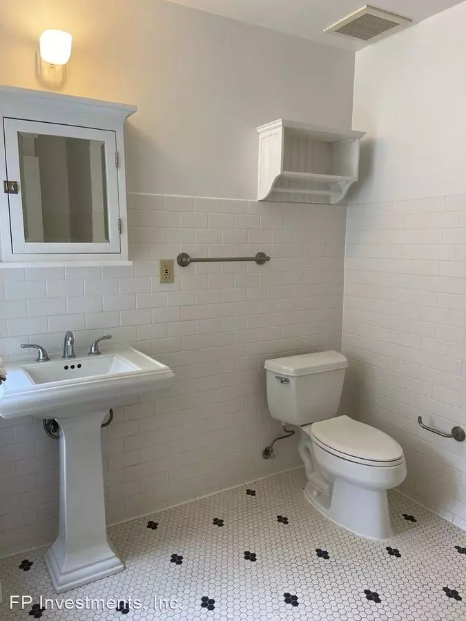 Twohy Apartments photo 5