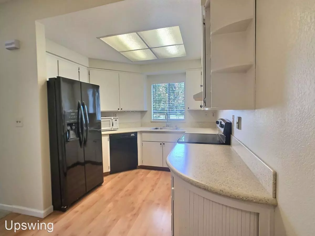 225 Shadow Dance Drive, San Jose, CA 95110 photo 2