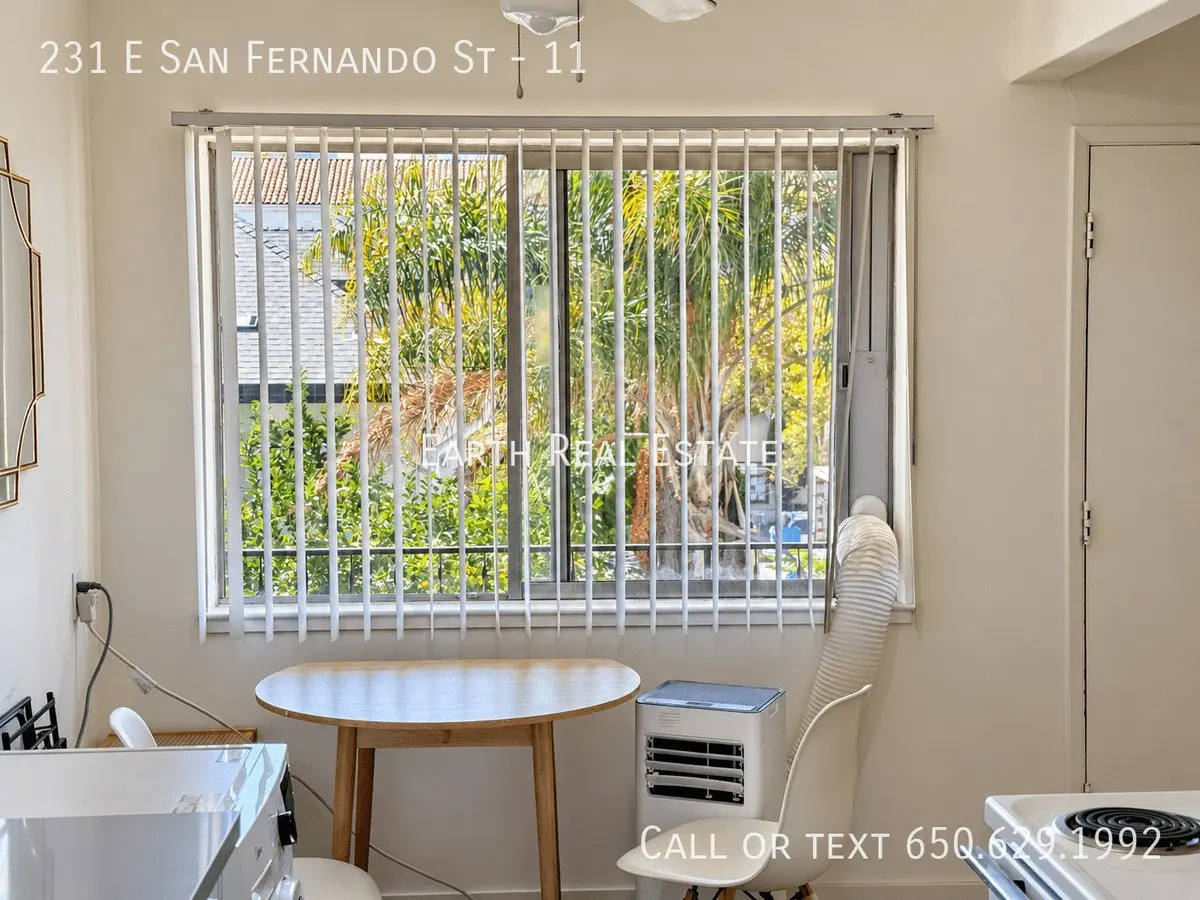 Fairmont Apartments photo 5