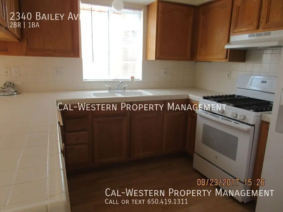 2340 Bailey Ave photo 3