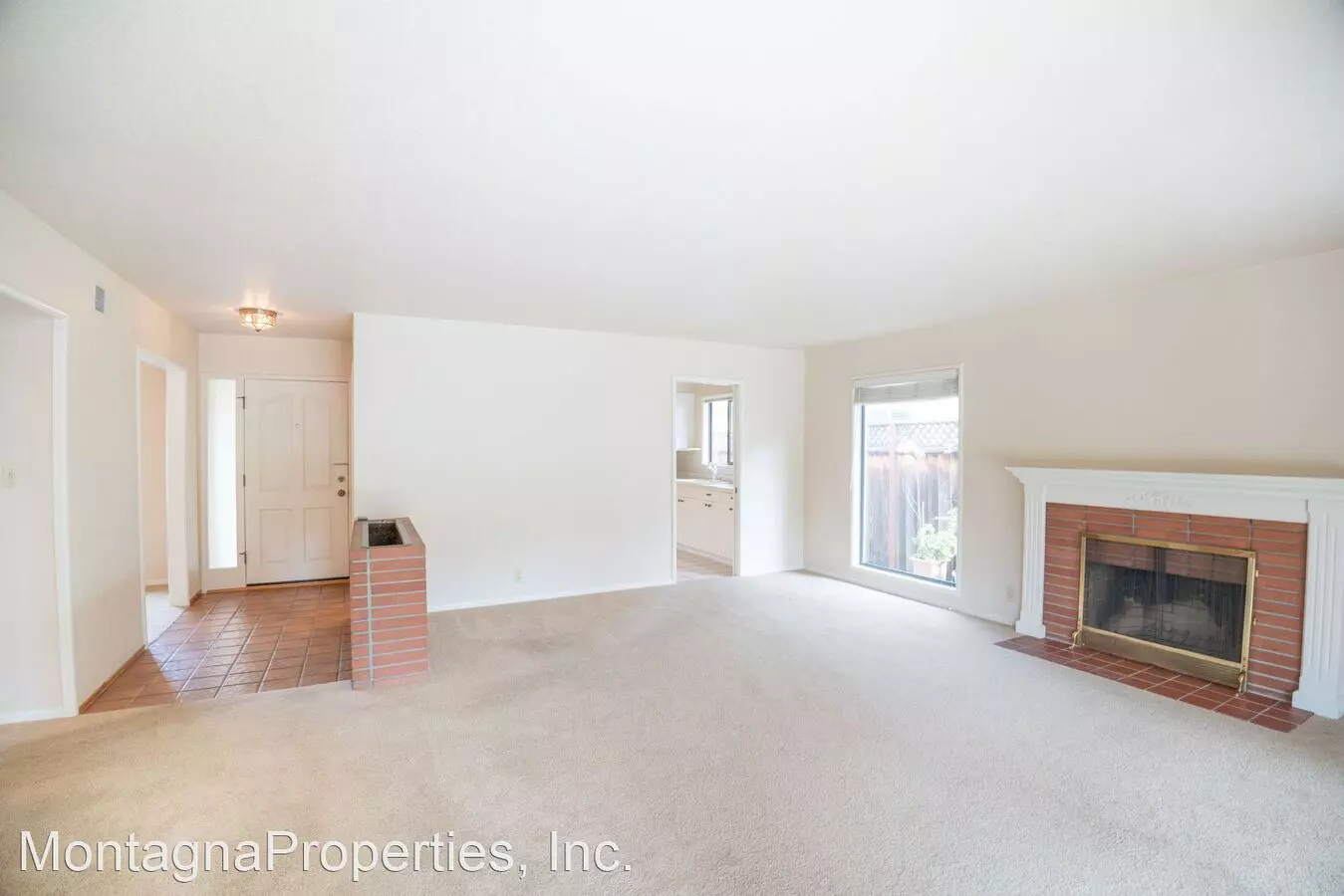 2354 Venn Ave photo 3