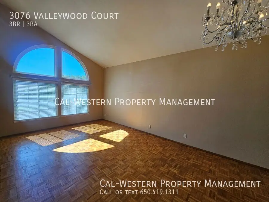 3076 Valleywood Ct