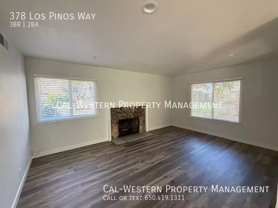 378 Los Pinos Way photo 3