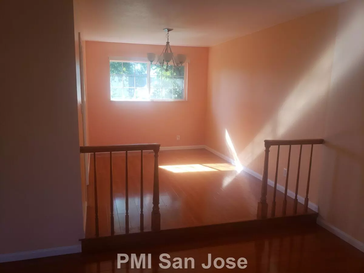 3239 Sagewood Ln photo 2