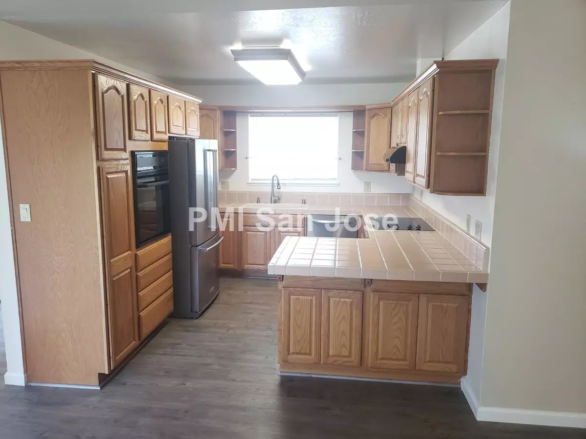 2239 Barrett Ave photo 2