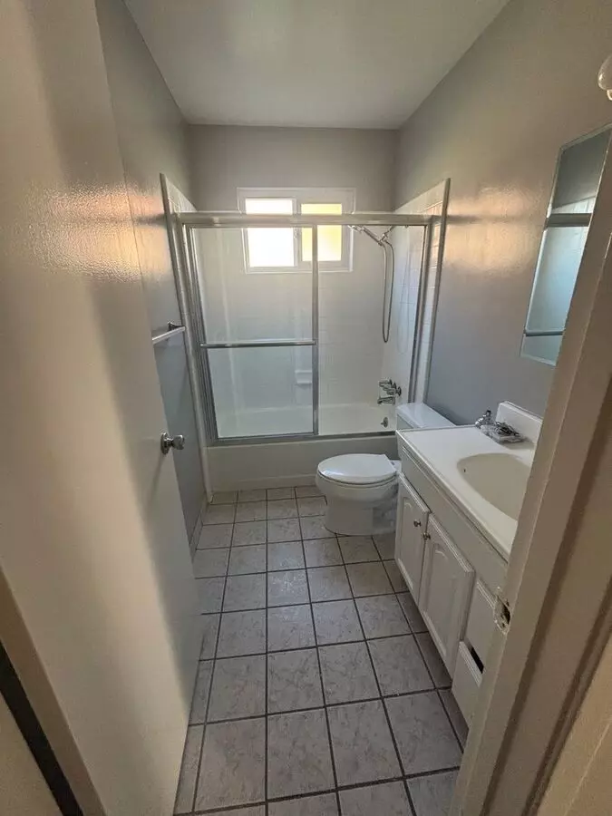 4210&amp;4220 Payne Avenue photo 4