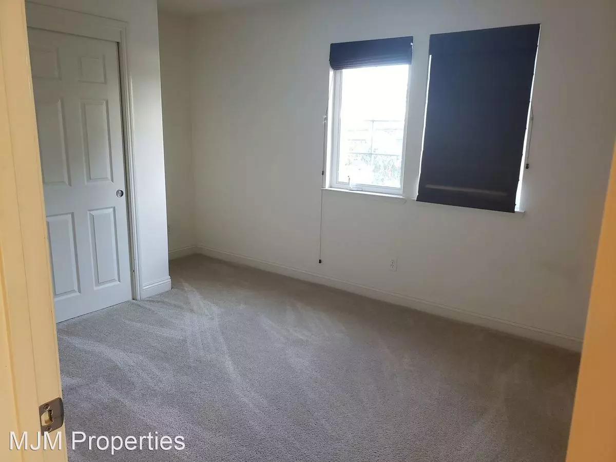 4612 Cosmo Pl photo 4