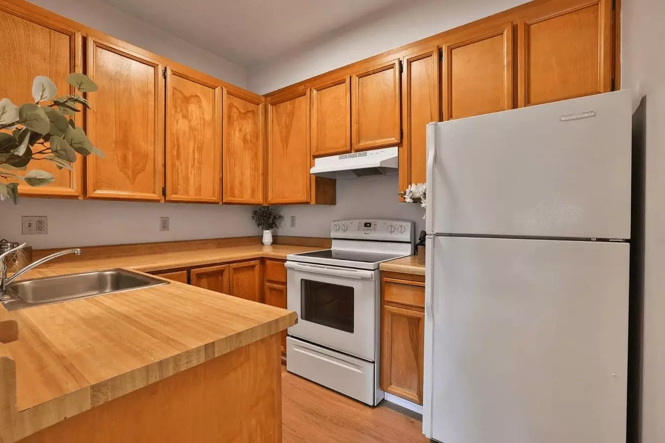 4691 Albany Cir photo 2