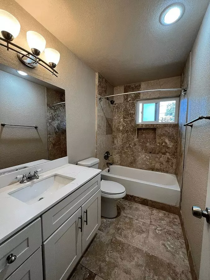 National Carlton Apartments photo 3