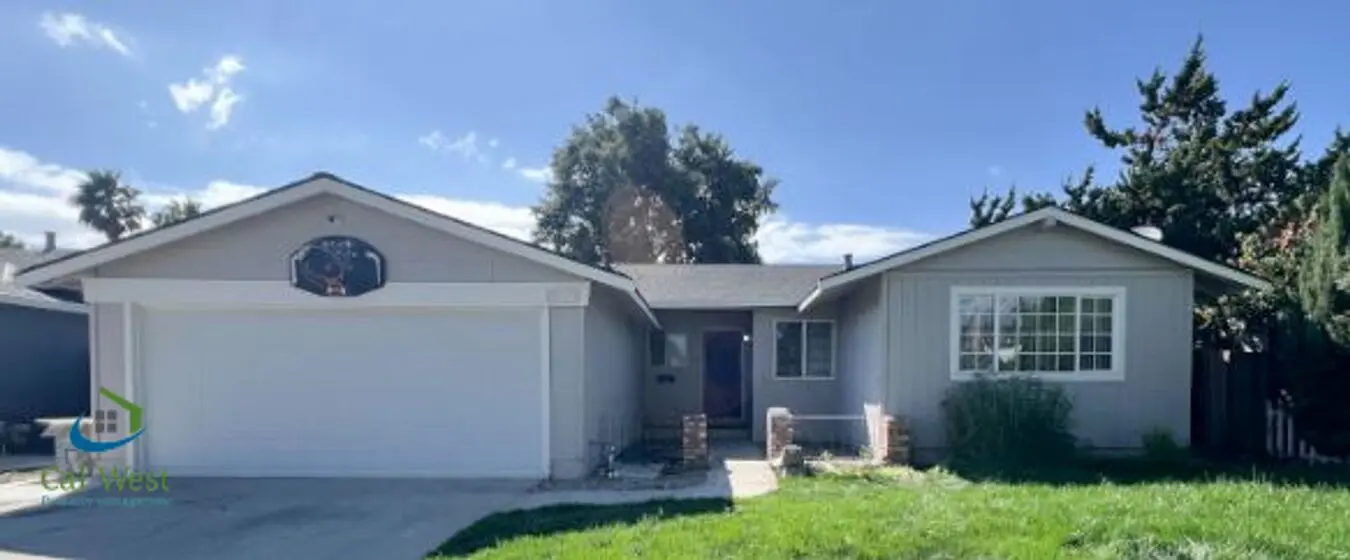$5095 - Completely Remodeled 4 Br/2 Ba Bright And Spacious Evergreen Home photo 2