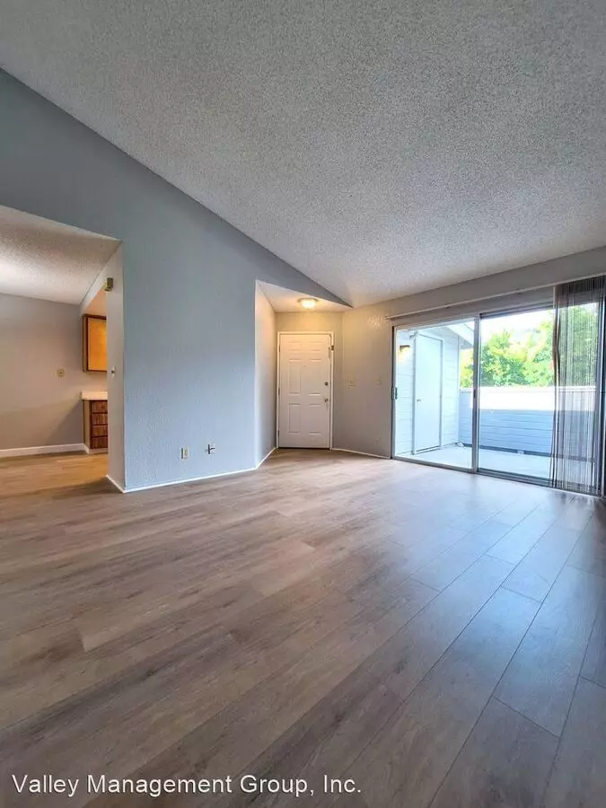 548 Shadowgraph Drive, San Jose, CA 95110 photo 2