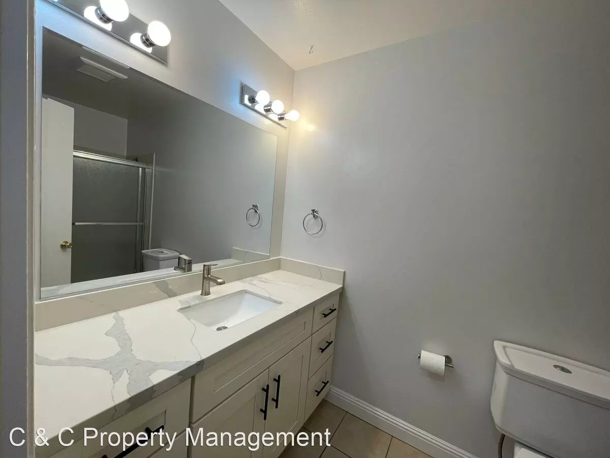 5835 Halleck Dr photo 3