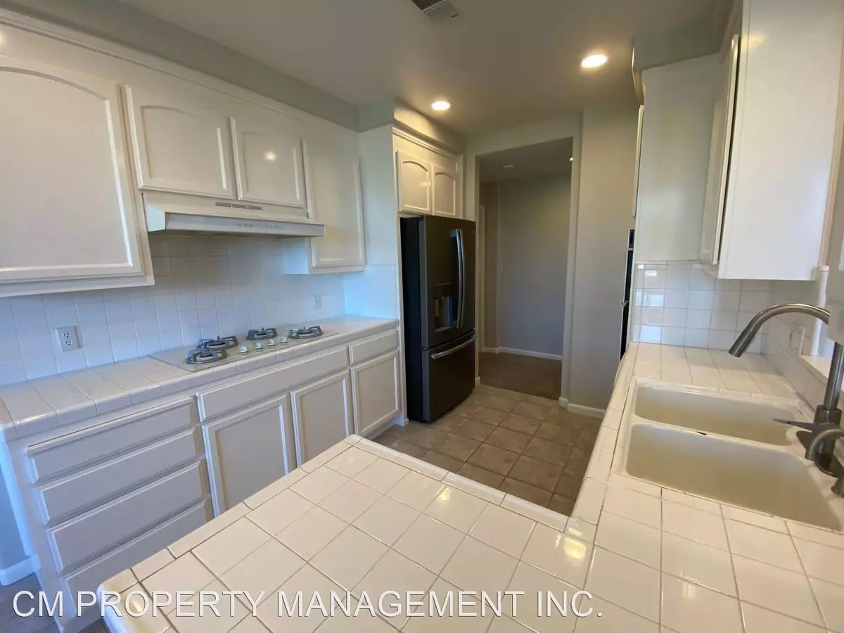 EVERGREEN - Beautiful condominium located in Silver Creek Valley photo 5