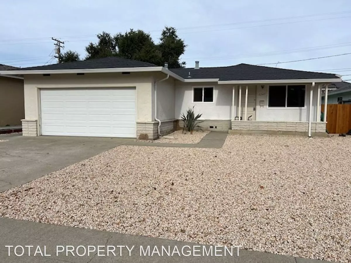6247 RAINBOW DR photo 2