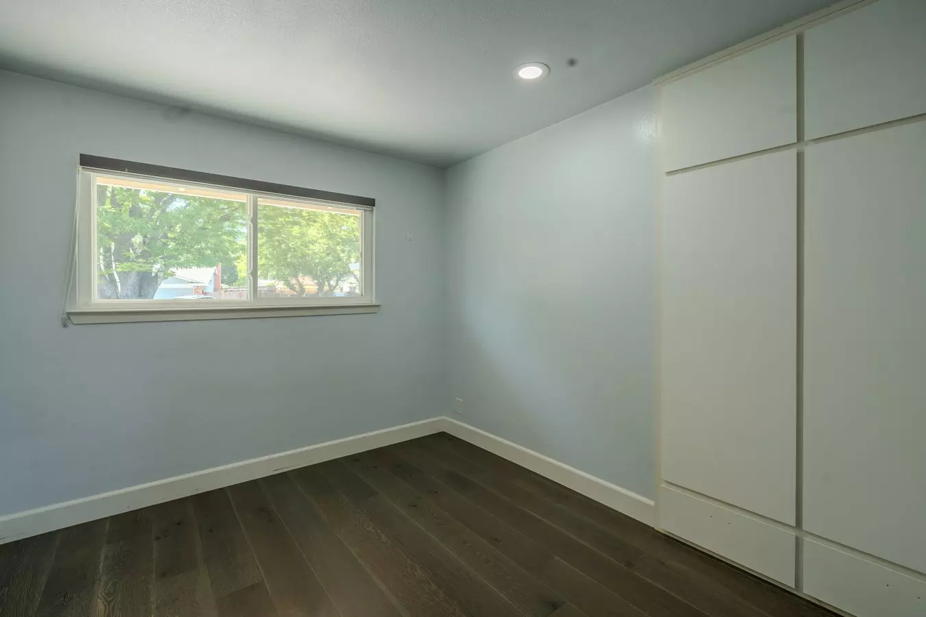 649 Cree Dr photo 5