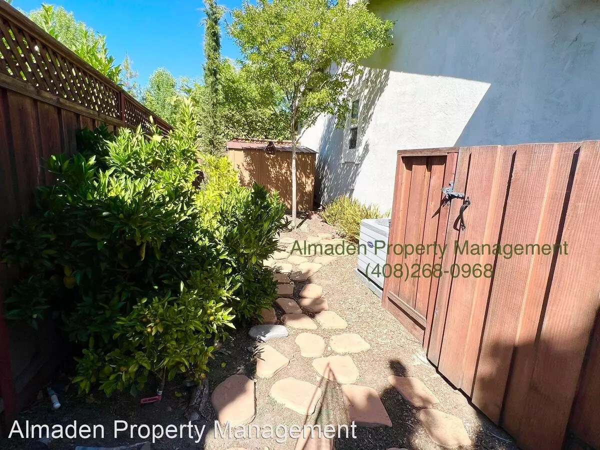 7025 Queenswood Court, San Jose, CA 95120 photo 5