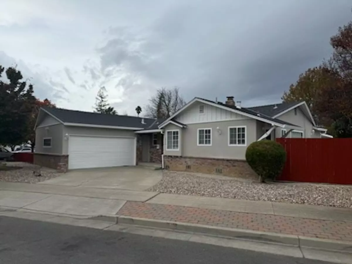 Beautiful 3 Bedroom 1.5 Bath Home, Close to Santana Row. photo 2