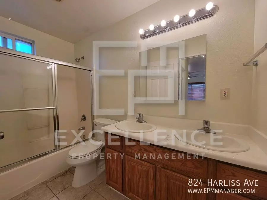 824 Harliss Avenue, San Jose, CA 95110 photo 5