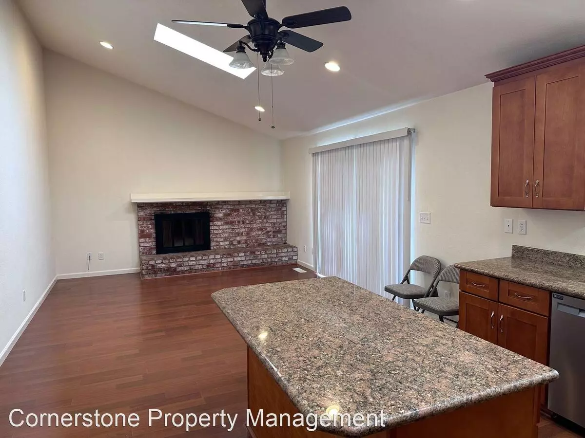 841 Lewiston Dr. photo 5