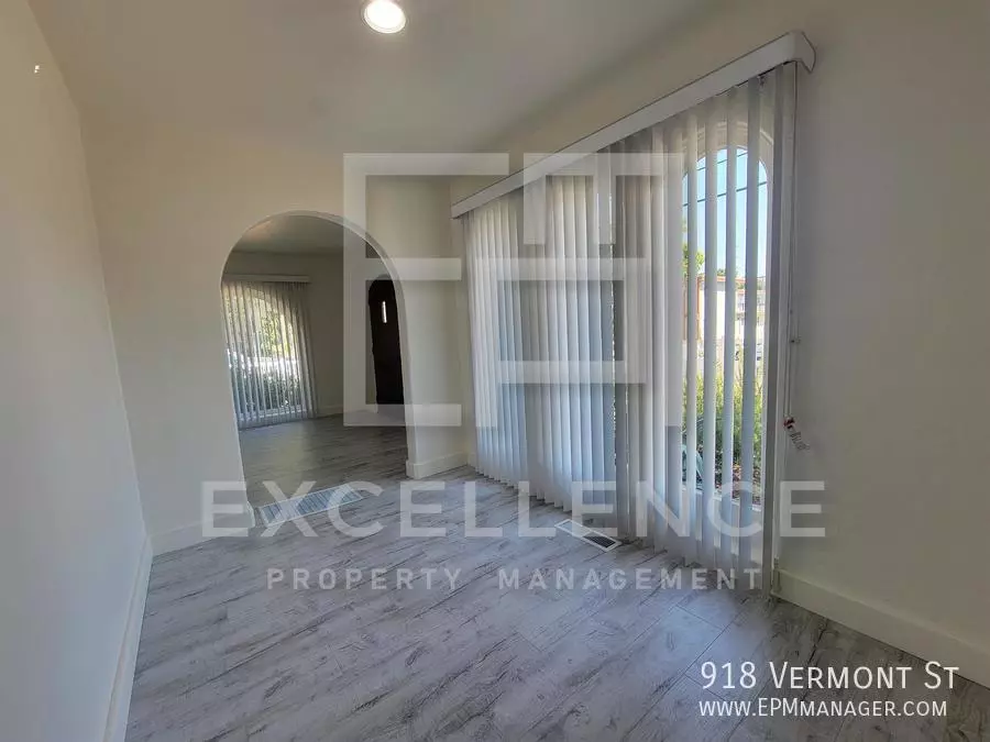 918 Vermont Street, San Jose, CA 95126 photo 3