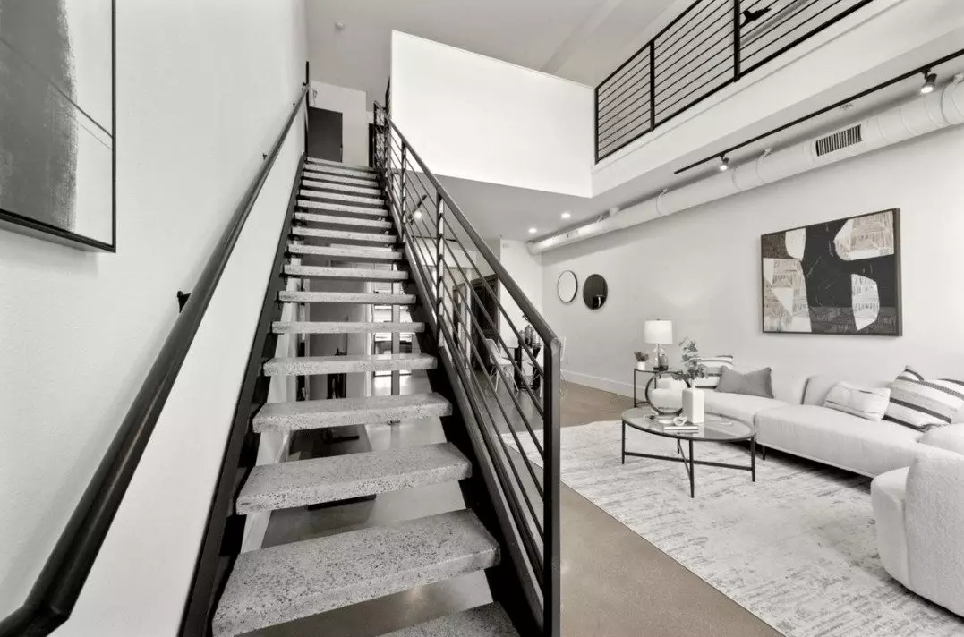 Modern Condo at The Lofts on The Alameda photo 4