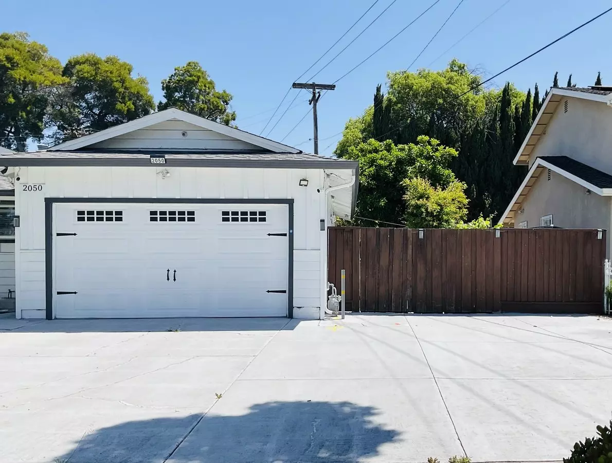 2050 Sierra Wood Dr photo 2