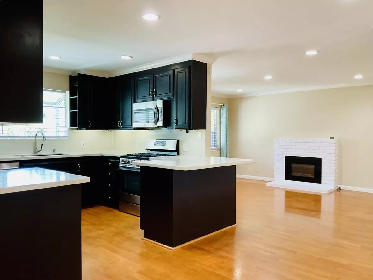 2050 Sierra Wood Dr photo 5
