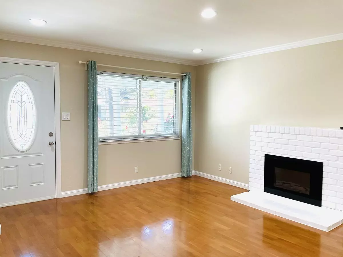 2050 Sierra Wood Dr photo 4
