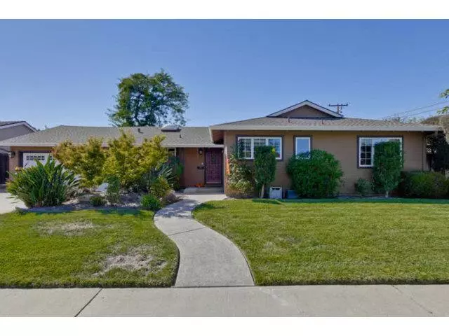 5451 Blossom Acres Dr photo 2
