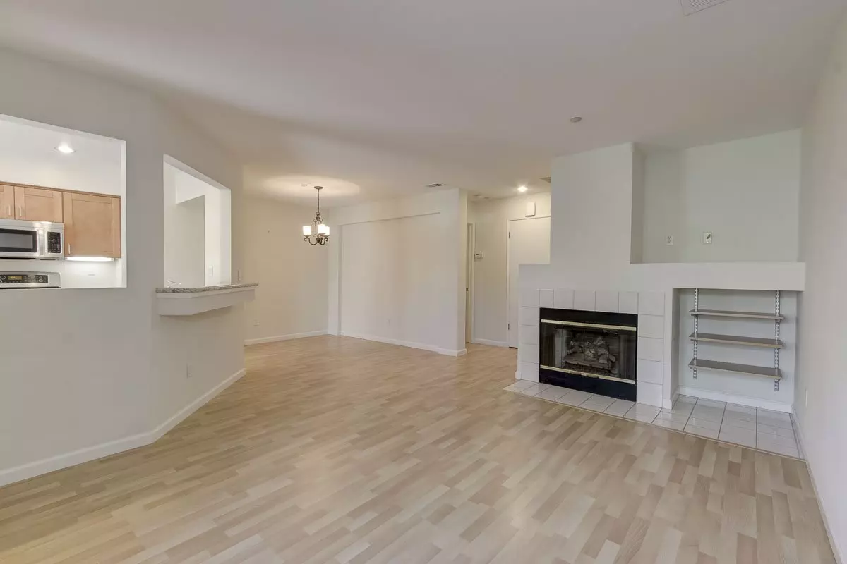 92 Mirabelli Cir photo 3