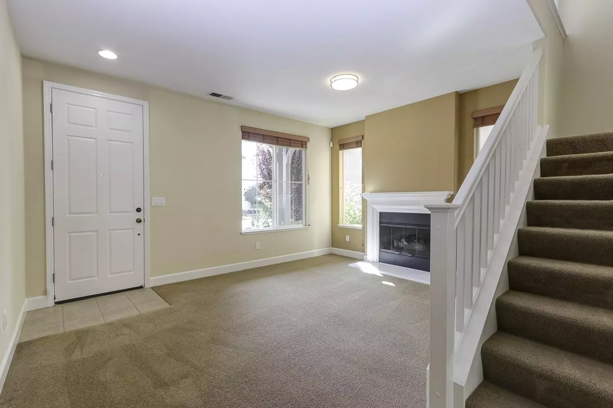 1909 Silkwood Lane, San Jose, CA 95131 photo 2