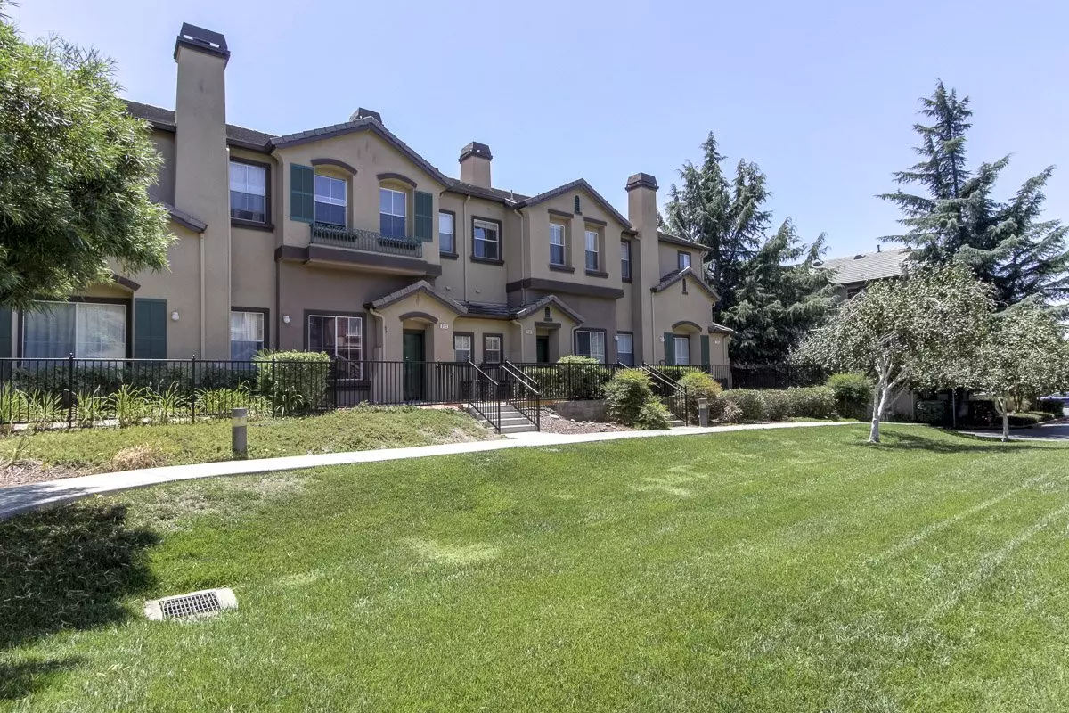 3109 Pinot Grigio Pl photo 3
