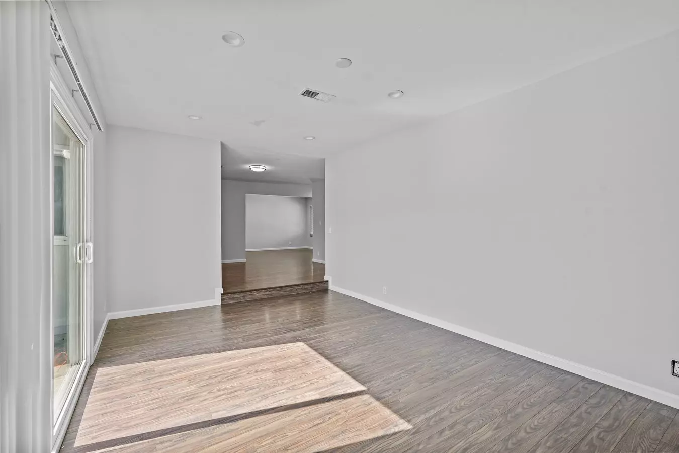 Beautiful 3 Bedroom / 2 Bathroom Single Family Home In East San Jose photo 4