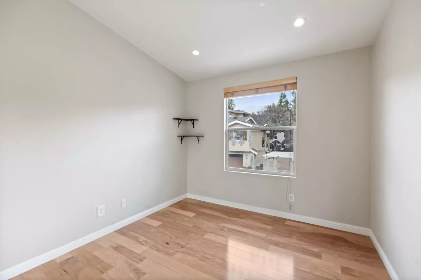 1074 Niguel Ln photo 5