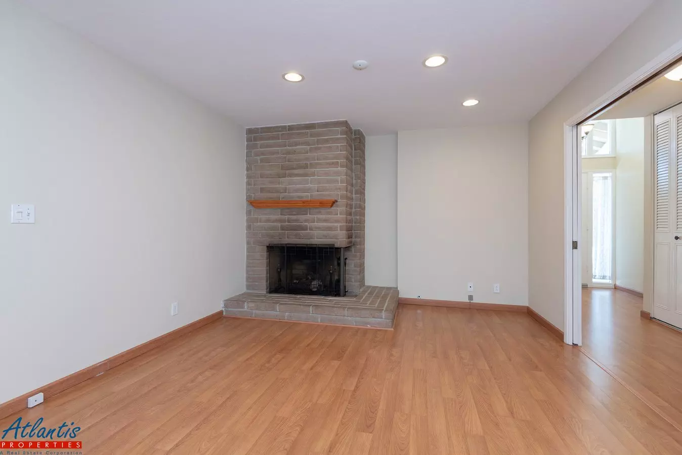 Beautiful Home | Central A/c | Desirable Location photo 4