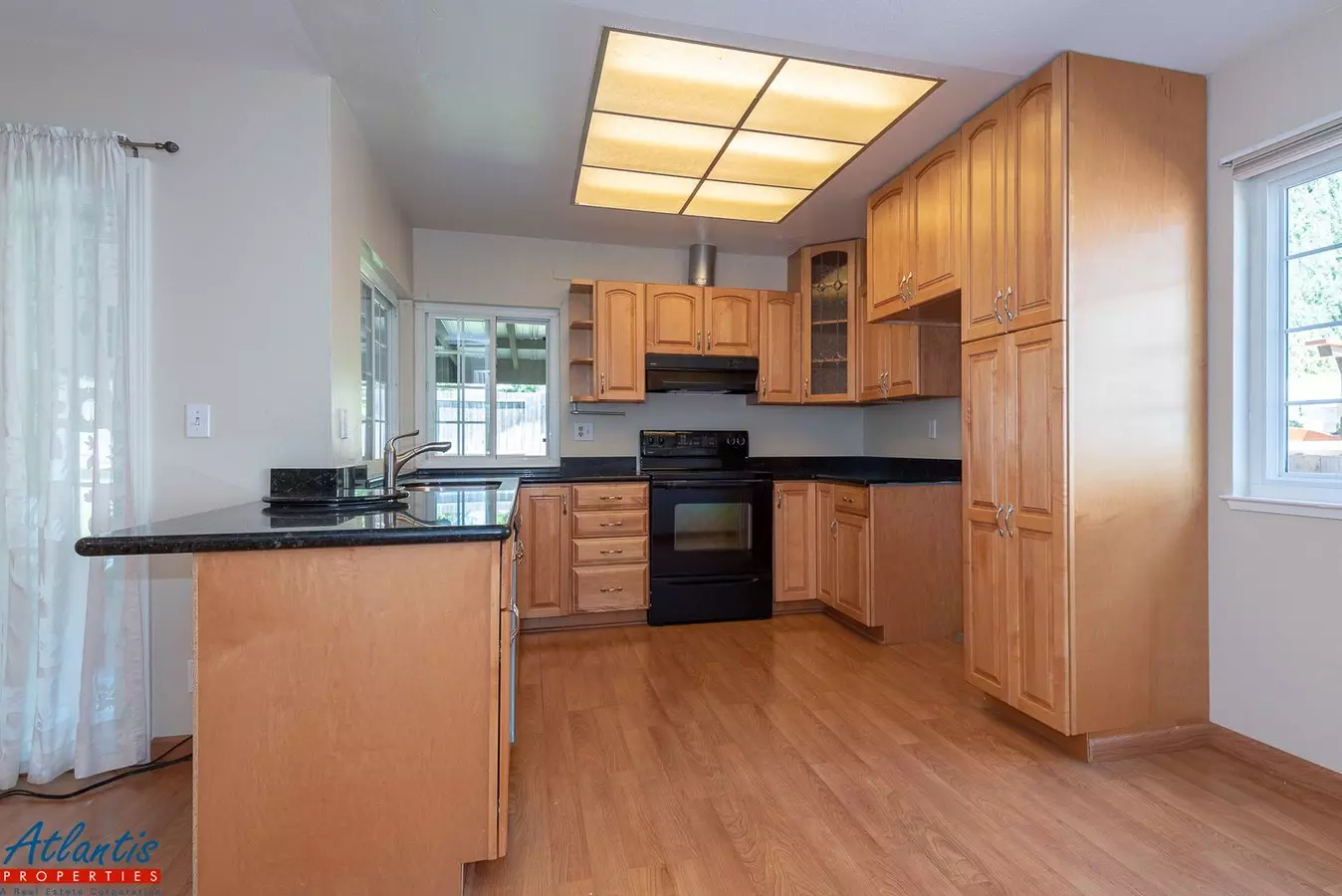 Beautiful Home | Central A/c | Desirable Location photo 5