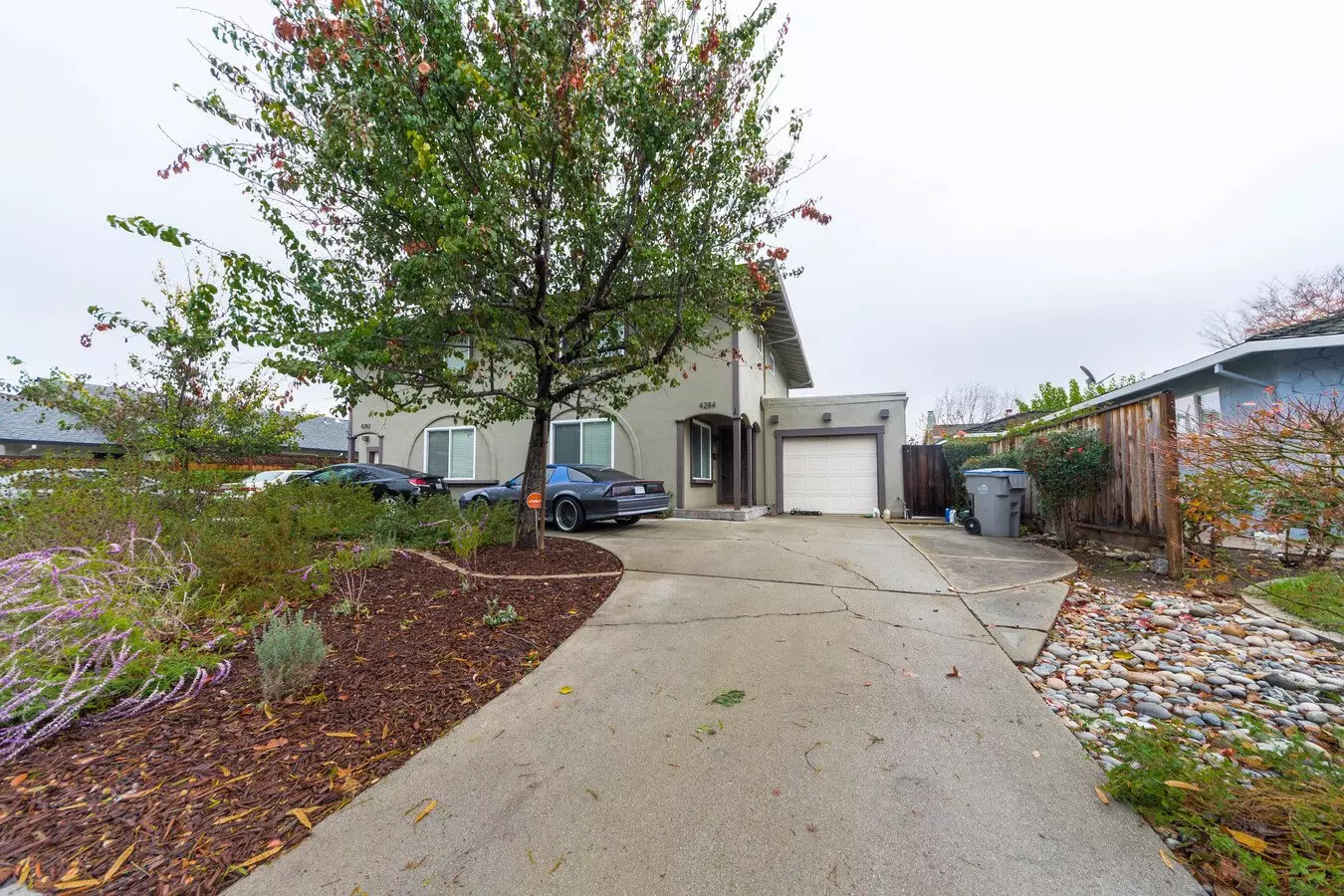 4284 Wessex Dr photo 3