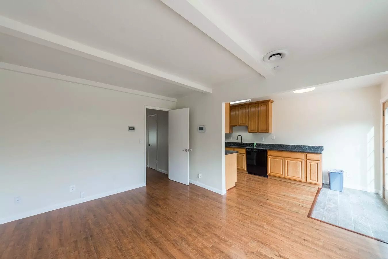 4284 Wessex Dr photo 2