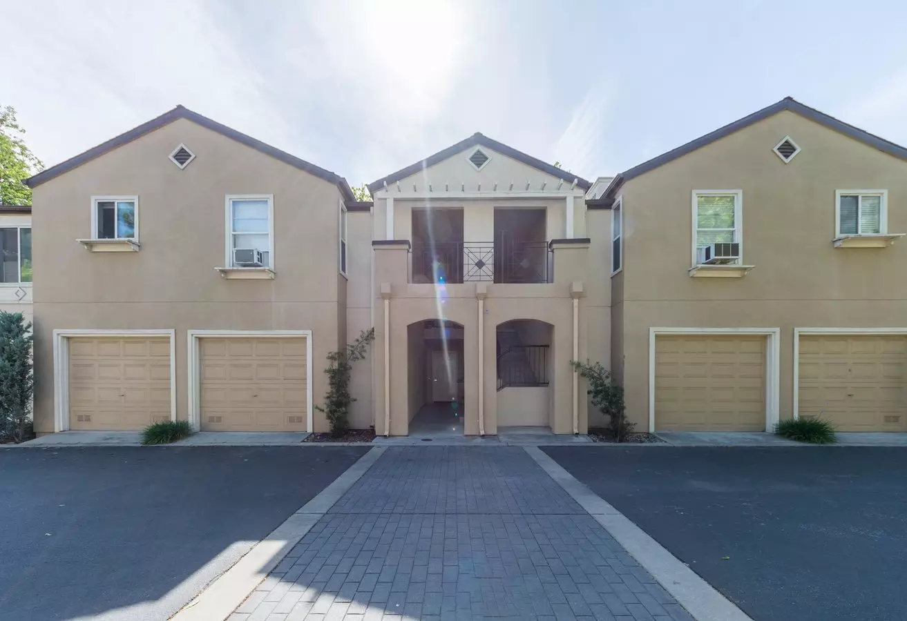 829 Jazz Ct photo 2
