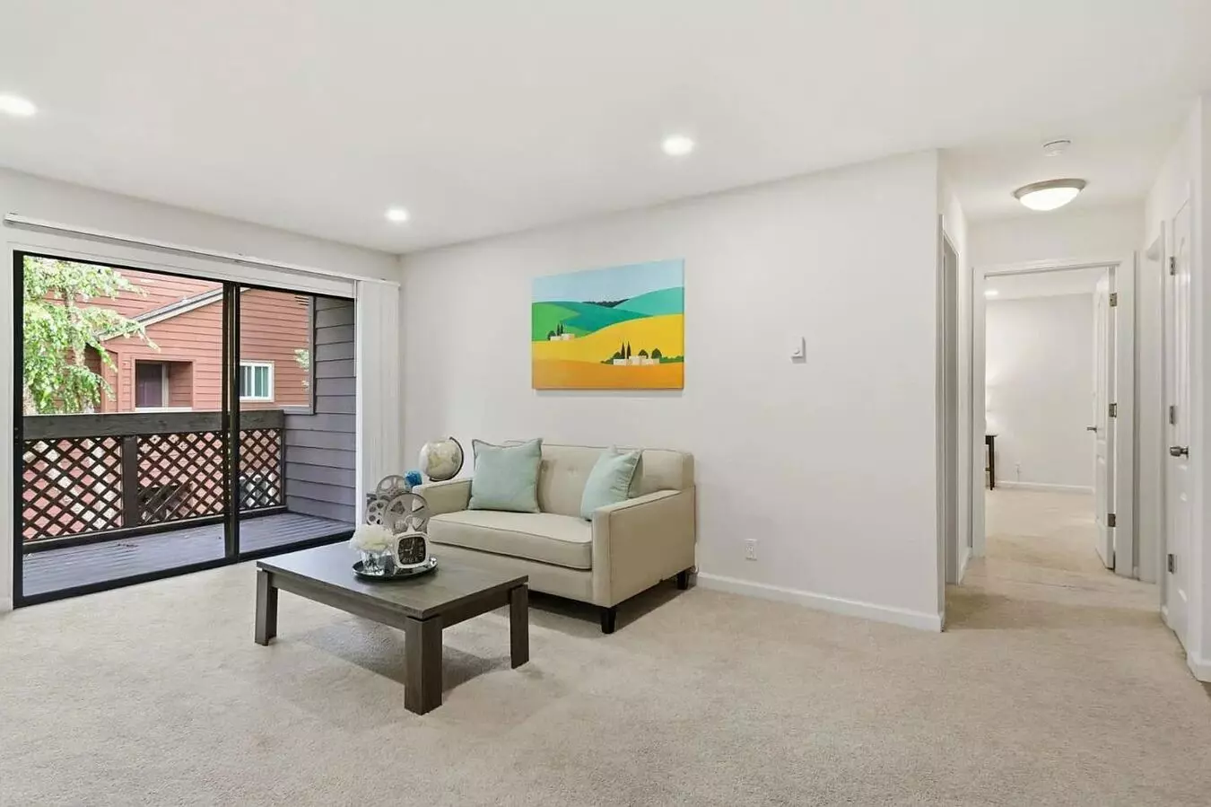 Beautifully Updated 1-bedroom, 1-bath Condo In The Popular Sierra Cres photo 2
