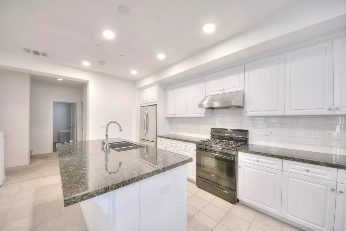 Big And Beautiful 3X Home Centrally Located photo 4
