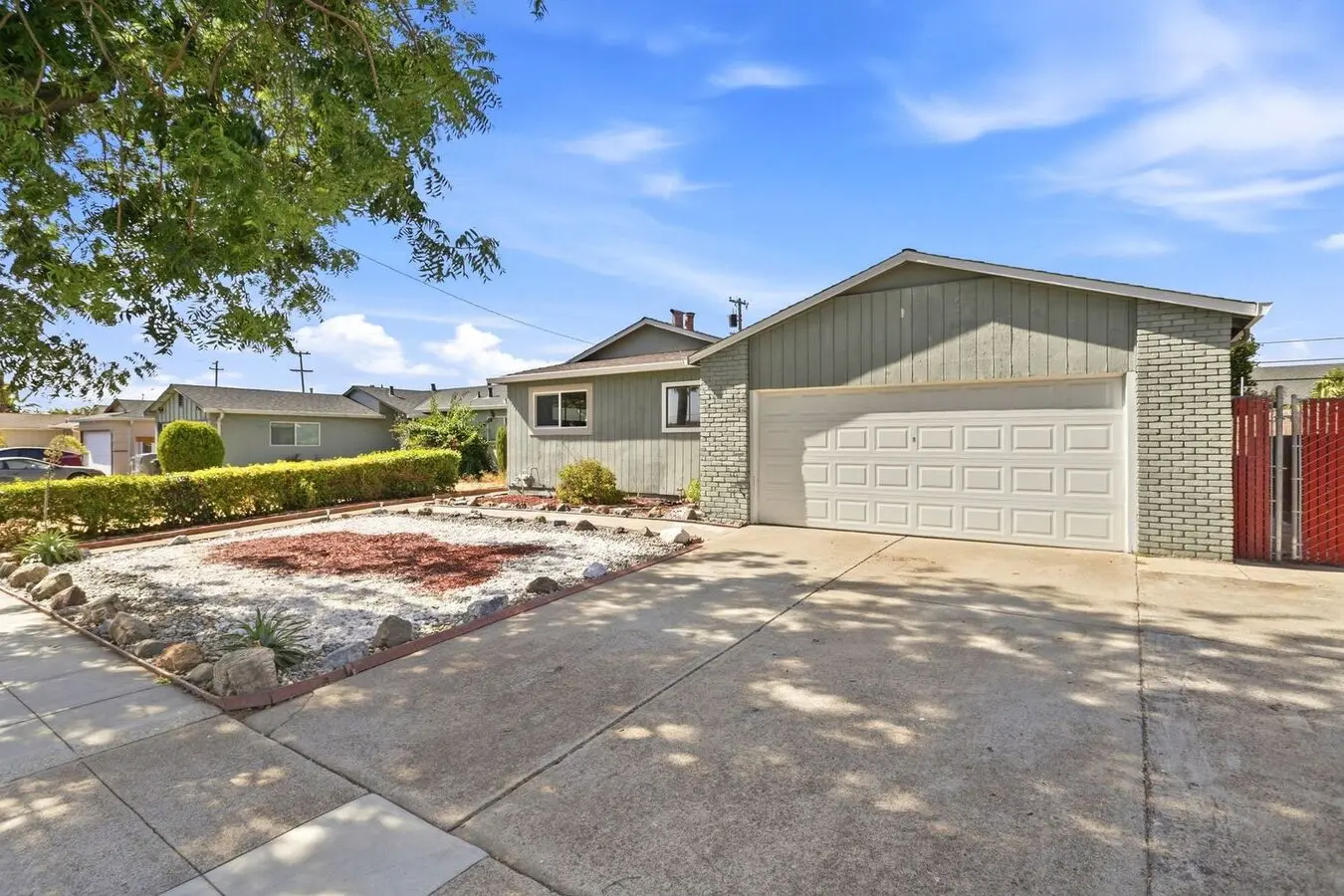 **&amp;#127775; Bright Ground-floor Condo With Central Air, Modern Updates &amp; Reso photo 3