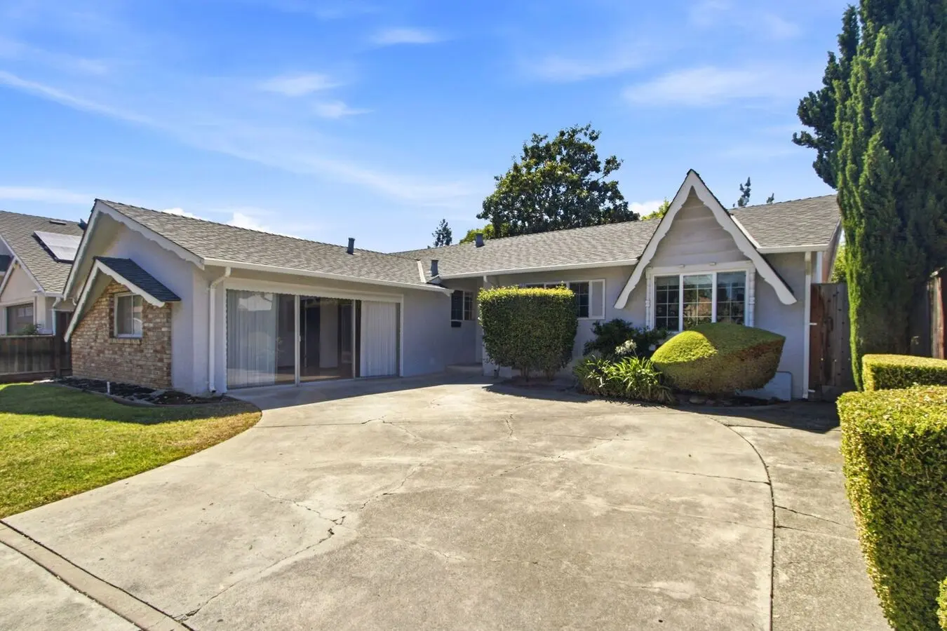 Centrally Located Single-family Home photo 2