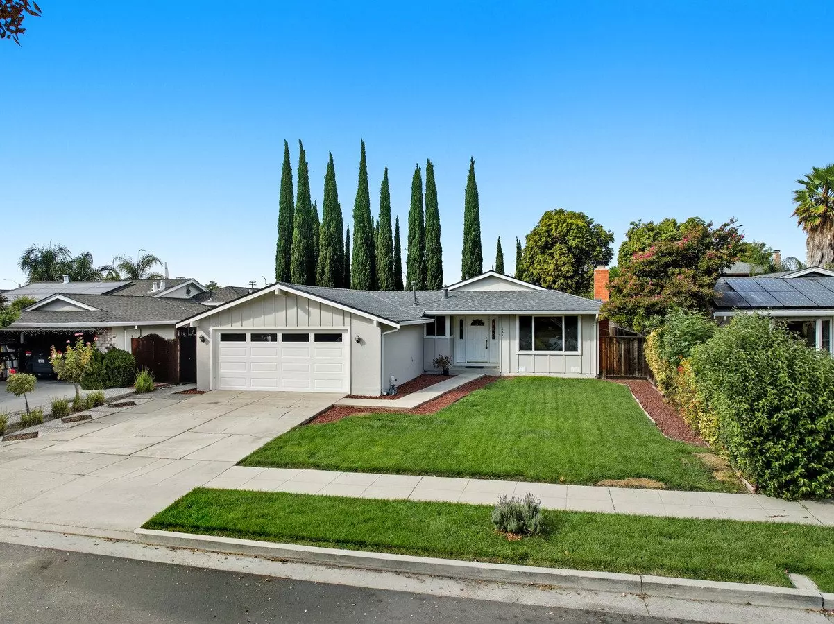 681 Azule Ave photo 3