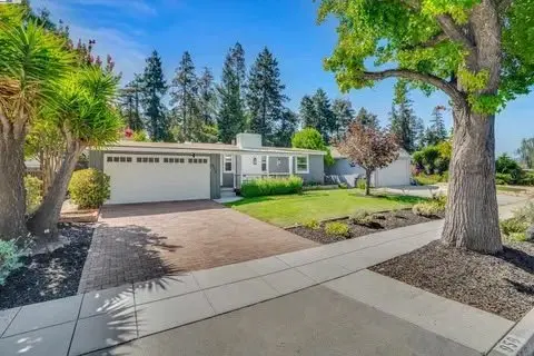 956 Tamarack Ave photo 4